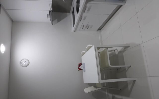 NS Elegant Dwelling Mercu Summer Suite