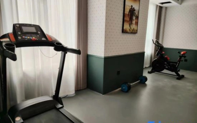 Jifeng International Hotel (Urumqi Youhao Road Business District Branch)