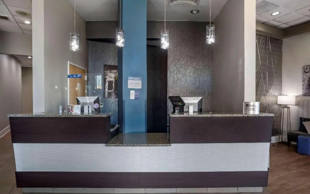 Best Western Plus Philadelphia Airport S. At Widener Univ.