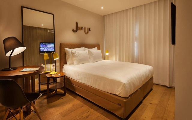 Jacob Shenkin Hotel