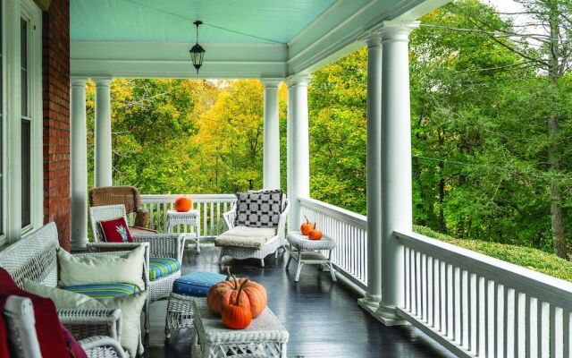 Hillcrest Mansion Inn