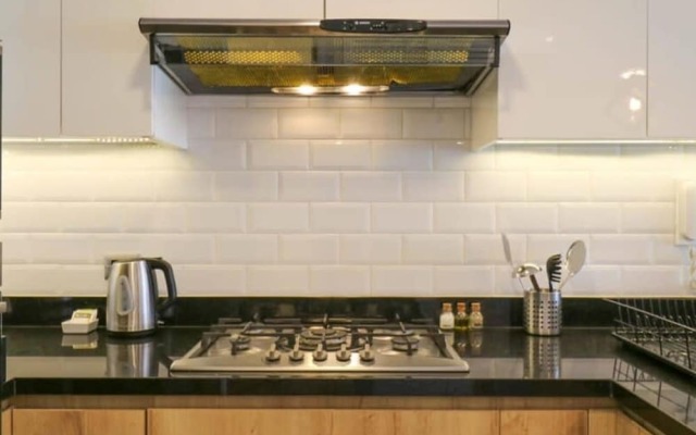 w Fascinating 1BR With Balcony in Miraflores
