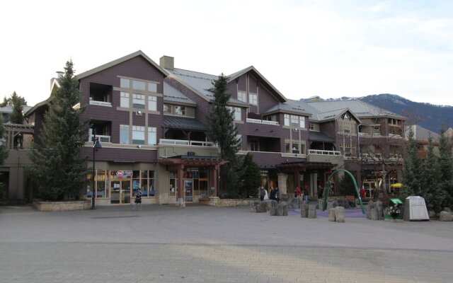 Tyndall Stone by Whistler Retreats