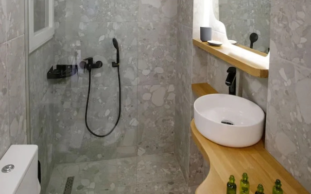 The Modern Studio by GHH