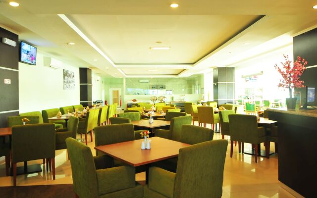 Her Hotel and Trade Center Balikpapan