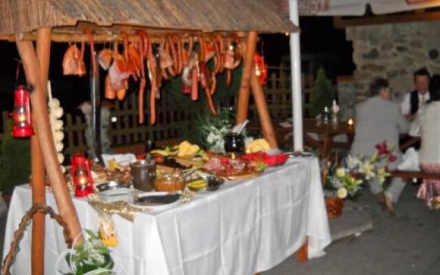 Ośrodek Wypoczynkowo - Szkoleniowy Bogdanka