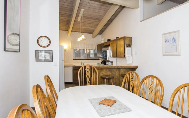 Mammoth Estates - 4 Seasons of Beauty w/ Amenities!