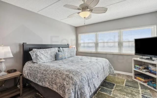 Amelia South 2 Bedroom Condo by RedAwning