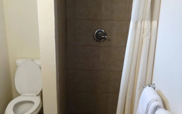 Alpine Lodge & Resort Burkesville