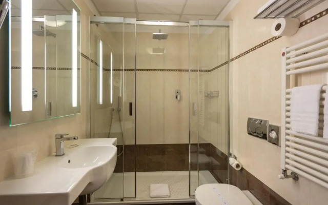 Hotel Iris