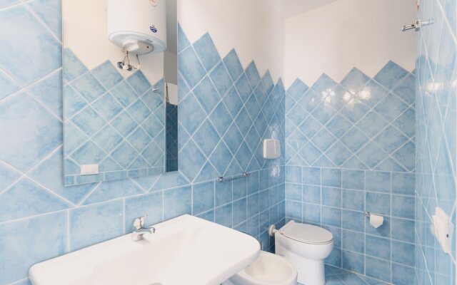 Residence with pool in Isola Rossa