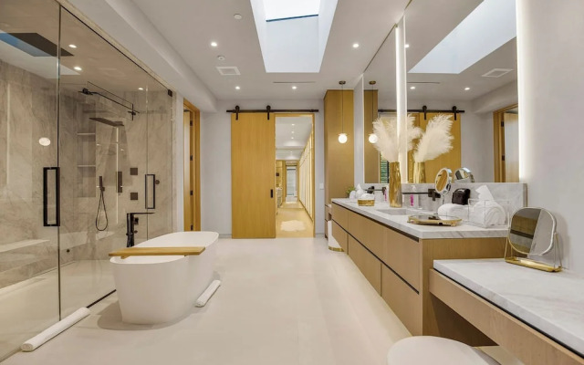 Hutton Modern