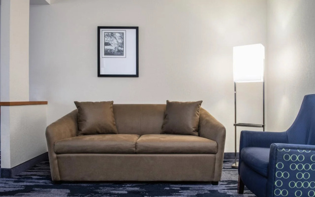 Fairfield Inn & Suites by Marriott Winnipeg