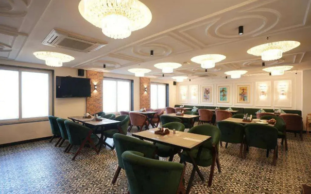 Lime Tree Hotel and Banquet Greater Noida