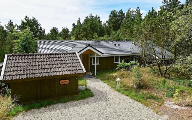 Gorgeous Holiday Home in Nørre Nebel with Hot Tub