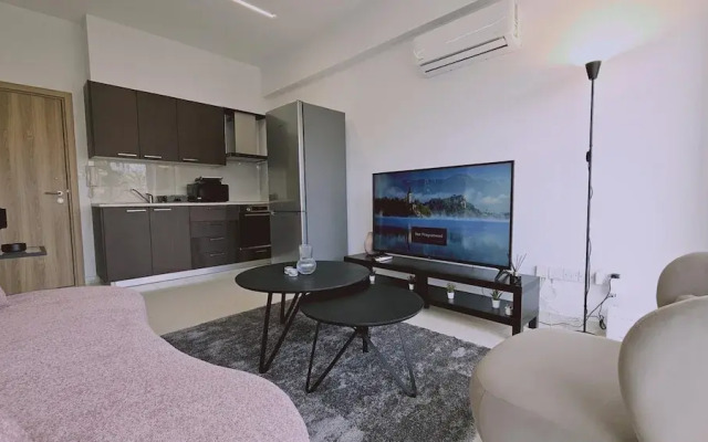 104 NIC - 102 Stay Cosmo City Suite