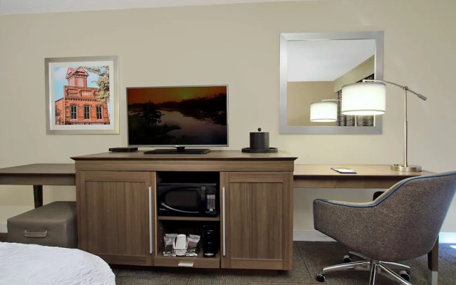 Hampton Inn Madison