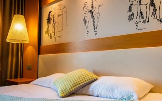 Safari Hotel