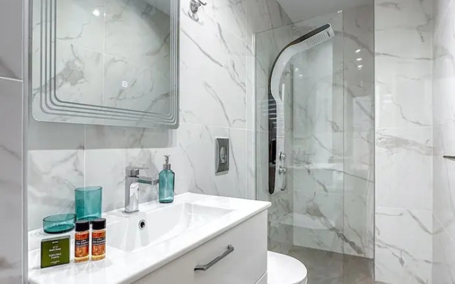 LIV - Modern Spacious Apartment in Gazi