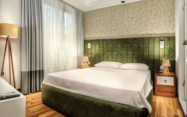 La Mia Suites