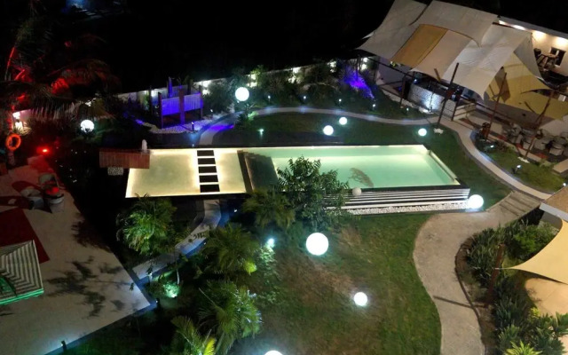 Red Mango Apartment Hotel