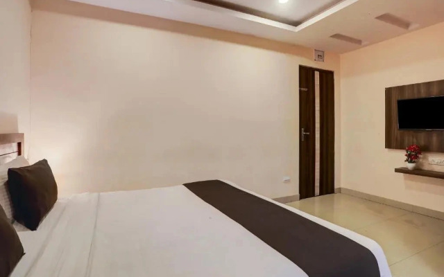 Hotel Raj Comfort Inn