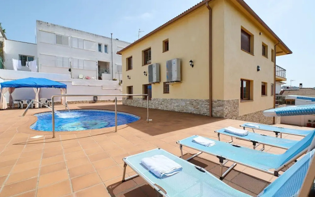 Marina in Blanes With 6 Bedrooms and 4 Bathrooms