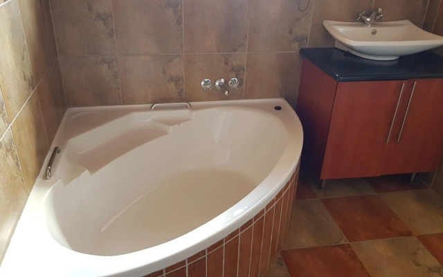 Hornbills Rest Country Home