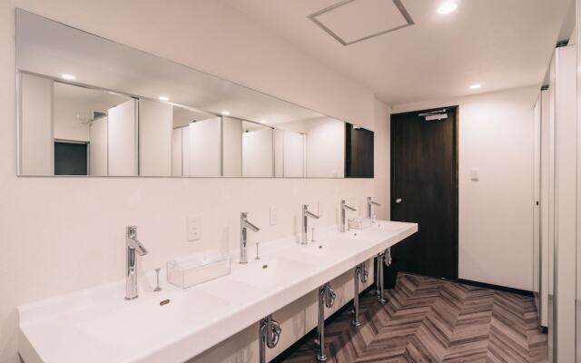 R Hostel Namba South