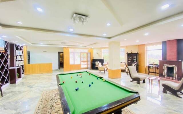 Snow Touch Resort By Sriniwasa Hotels