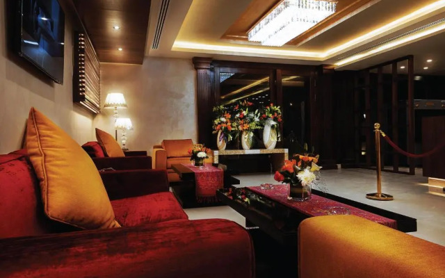 Seven Roses Hotel