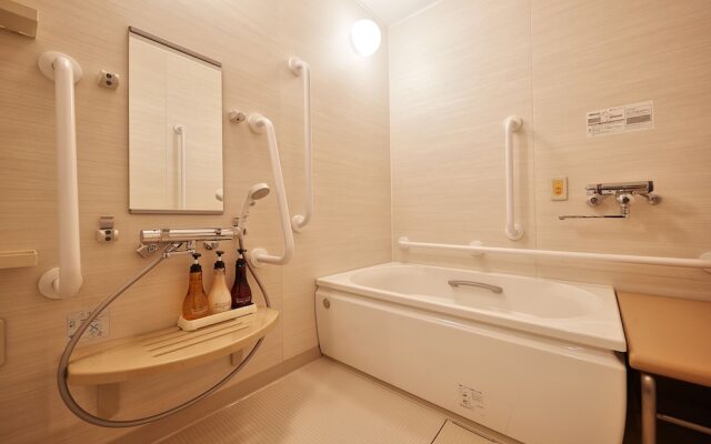 Y'sinn Naha Orokuekimae