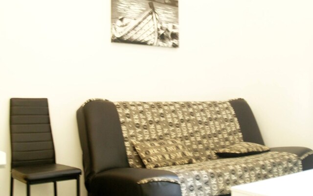 Step Away From The Beach 1-bedroom Apartment Lolov