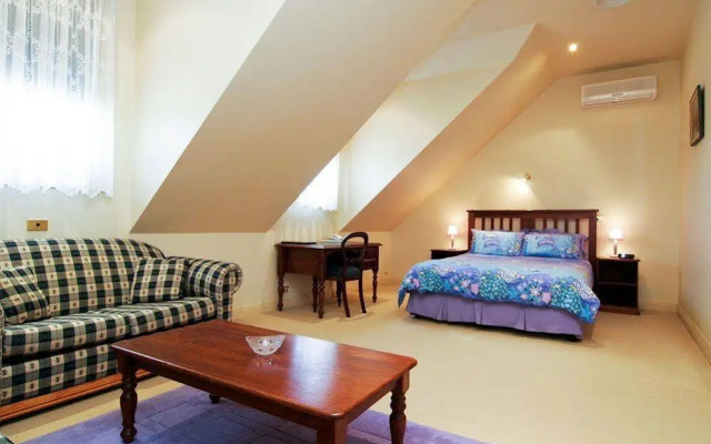 Melba Lodge