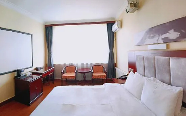 Homeinn Ease Hotel (Bayannur Linhe High-Speed Railway Station)