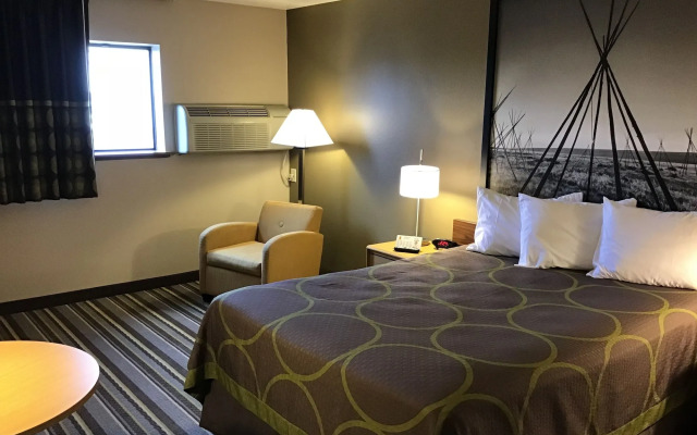 Super 8 by Wyndham Dillon