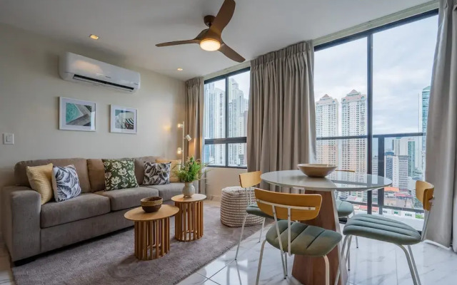 w Majestic 1BR w Beautiful View in Calle 50