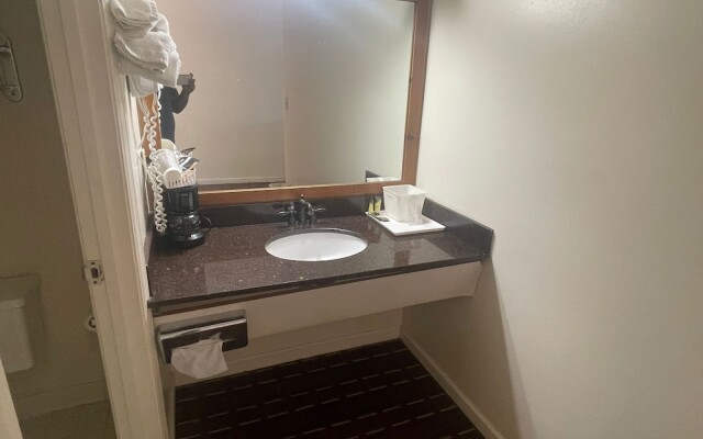Knights Inn Dillard