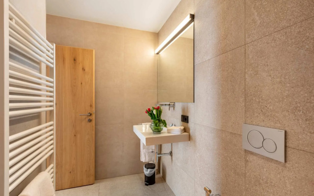 Emma Deluxe Aparthotel