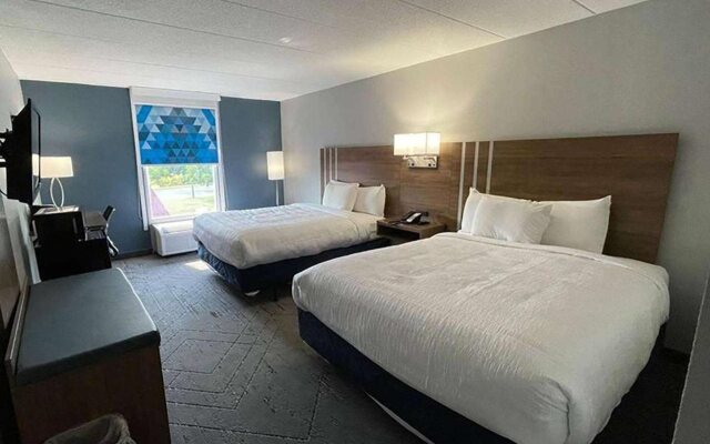 USA Inn and Suites Springfield Ohio