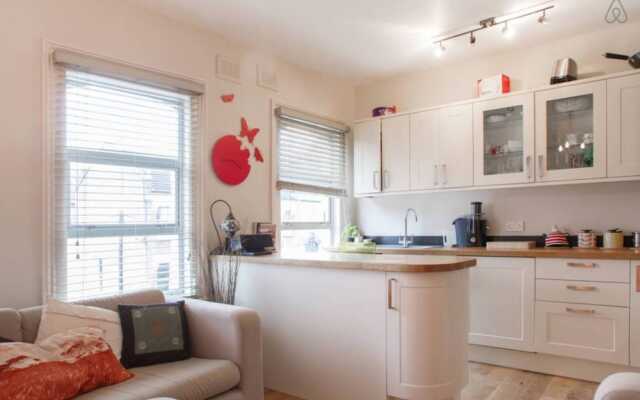 Unique 3 Bedroom Apartment In Clapham