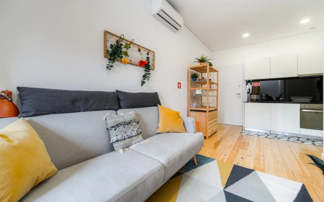 Nomad s Netto Subway - Sunny Balcony