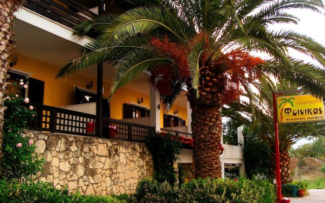 Finikas Apartments Polichrono