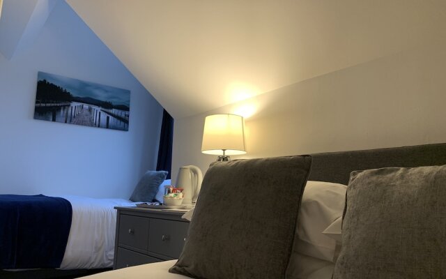 The Waves Bar Cafe B and B Hotel