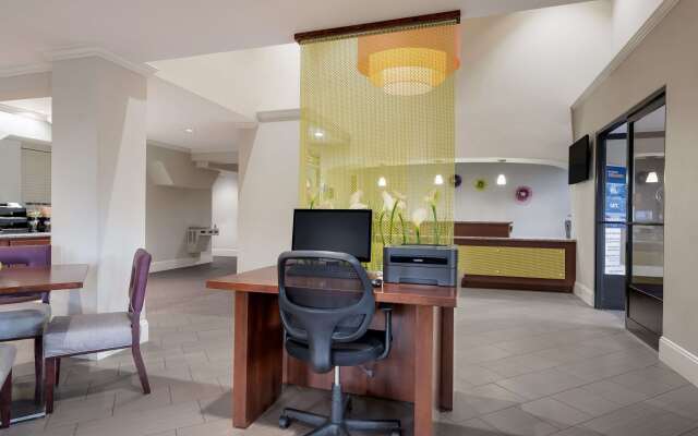 SureStay Hotel by Best Western Deer Park