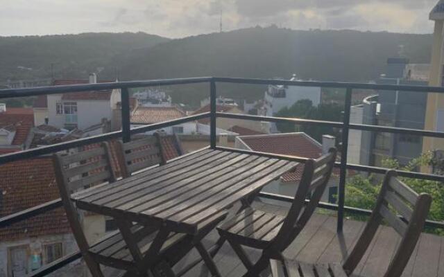 Studio ensoleillé avec terrasse proche d'Amoreiras