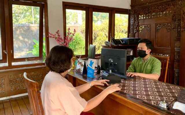 The Nalaya Hotel & Resto