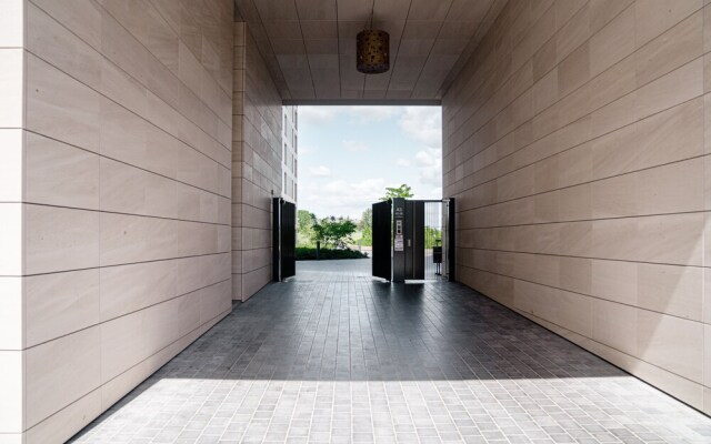 Stylish 1BR Apt w Balc Cloche dOr