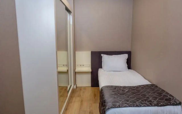 Elm Suite Hotel