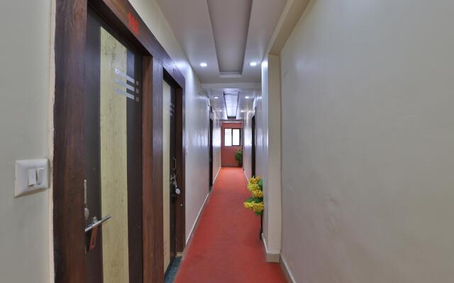 OYO 2427 Hotel Raj Palace